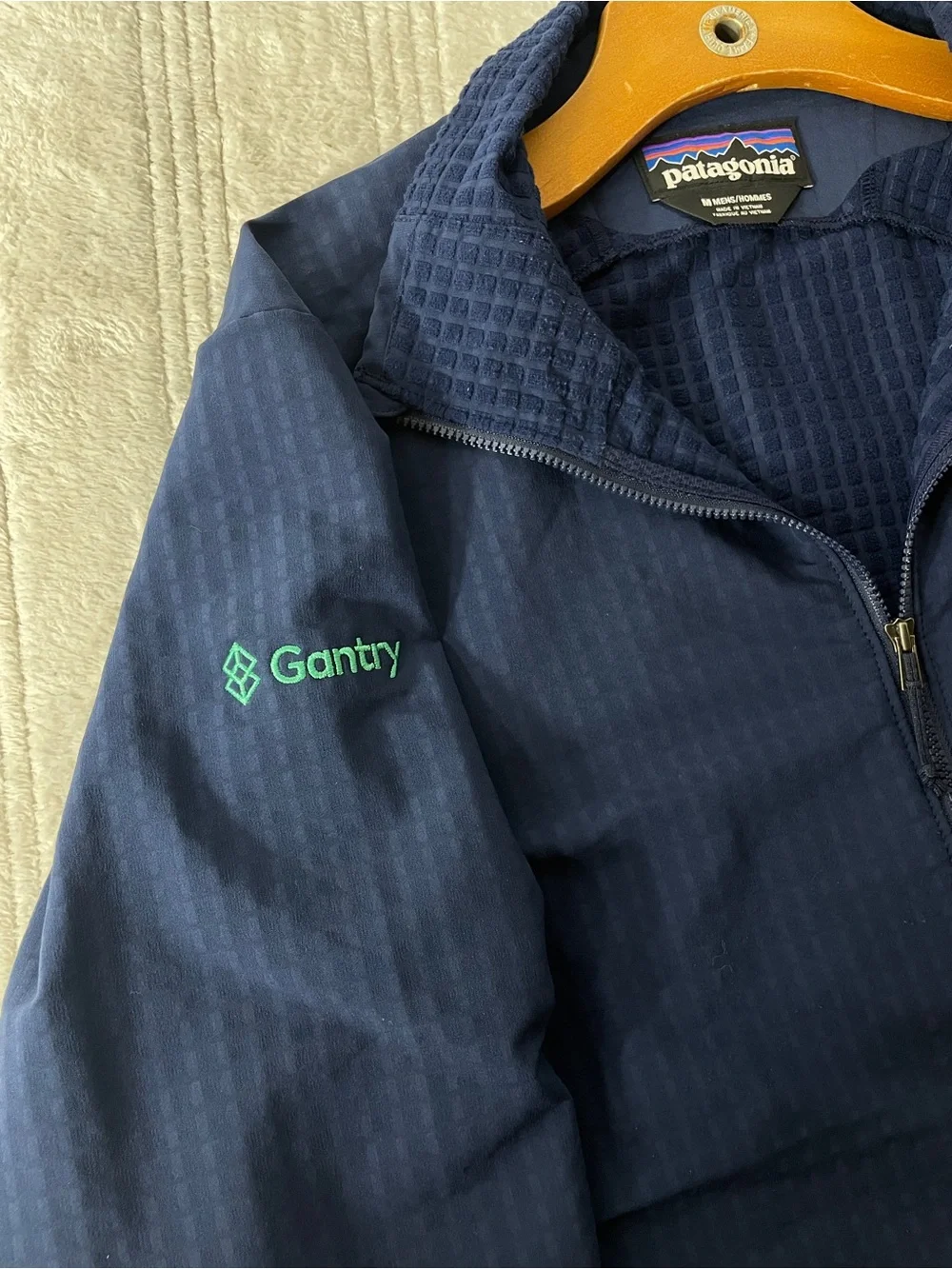 Patagonia R1 Air Jacket – Men’s M – Navy Blue – Excellent Condition
